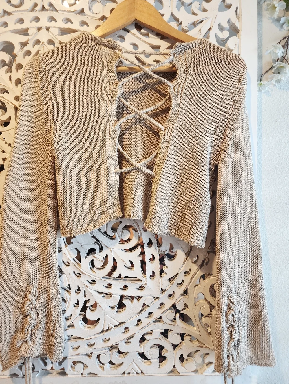 ZARA KNIT LONG FLARED SLEEVE BACKLESS CROPPED SWEATER SIZE SMALL